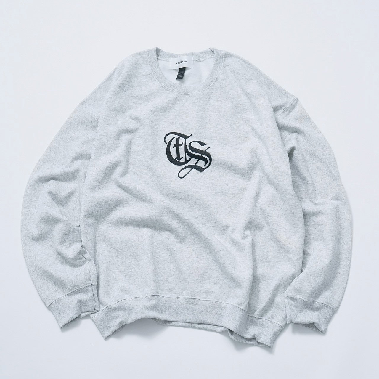 OLD ENGLISH LOGO SWEAT（ASH） – to spare