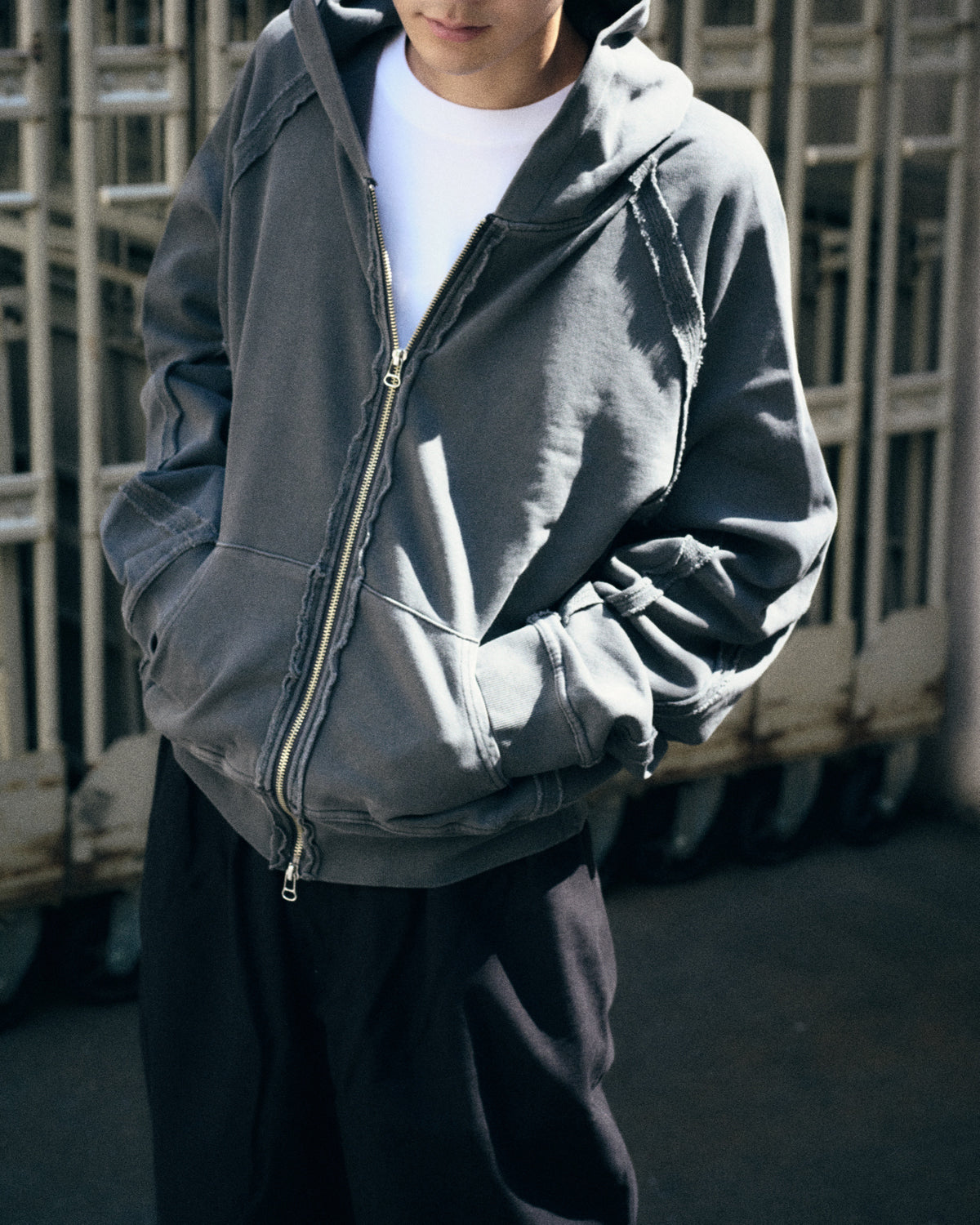 着用イメージ GRAY（正面）