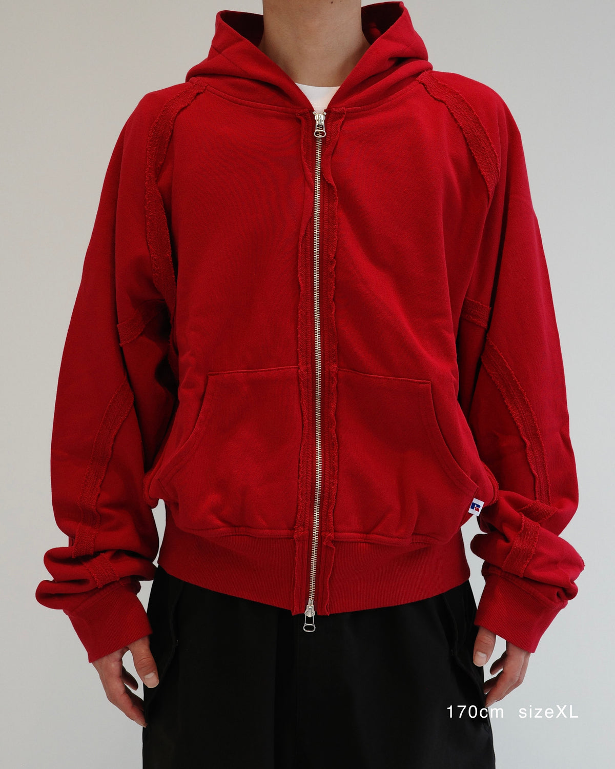 着用イメージ RED / sizeXL 170cm（正面）