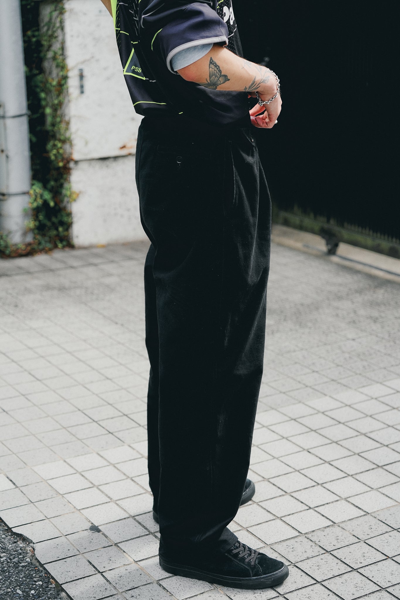 STANDARD CHINO TROUSERS（BLACK）