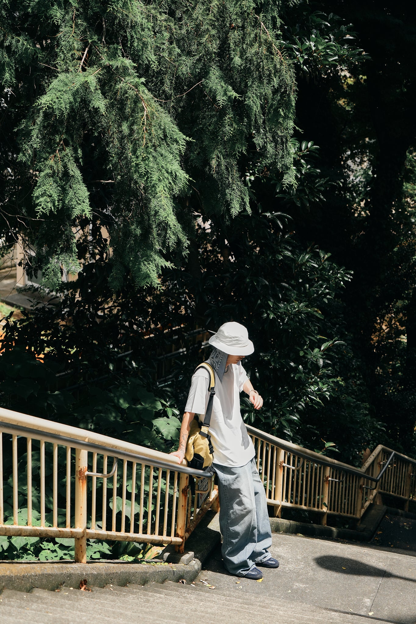 TAGGING LOGO TEE（WHITE）