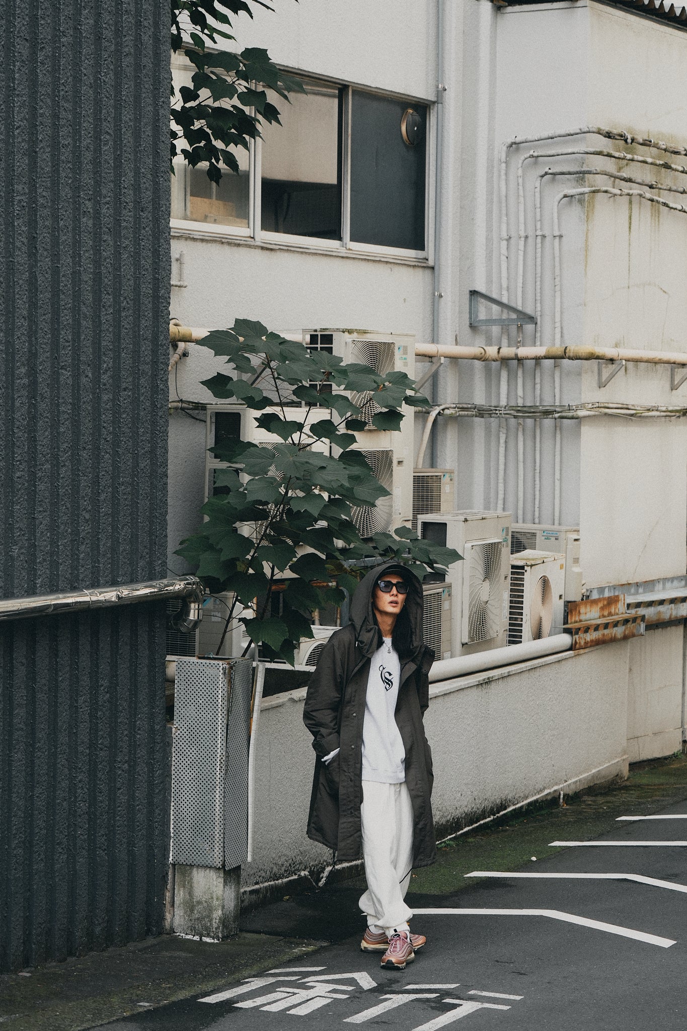 OLD ENGLISH LOGO SWEAT（ASH）