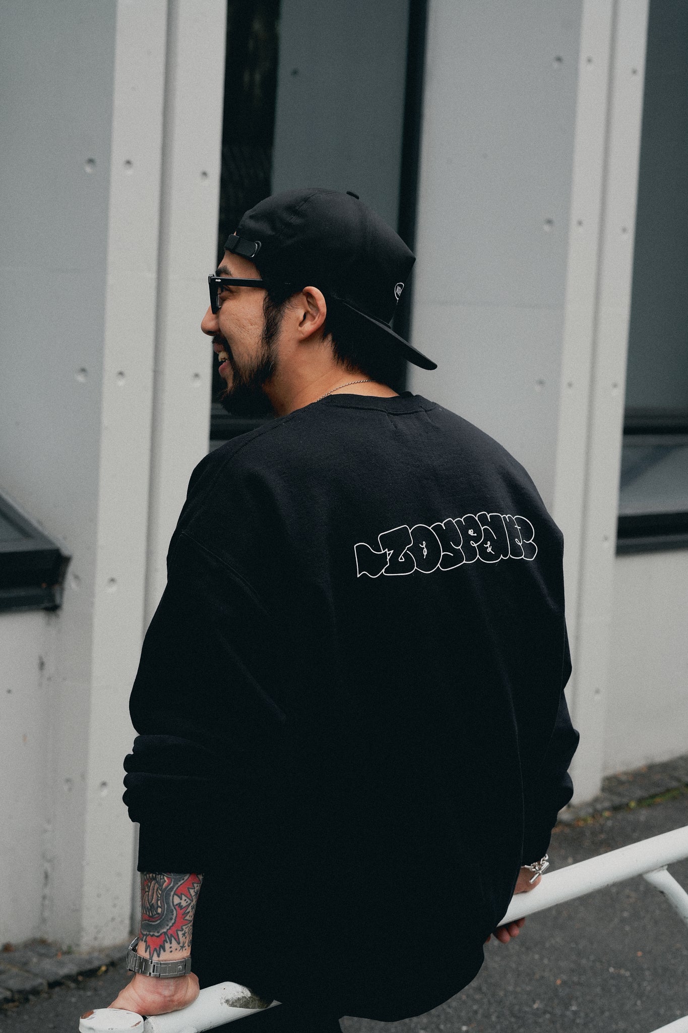 TAGGING LOGO SWEAT（BLACK）