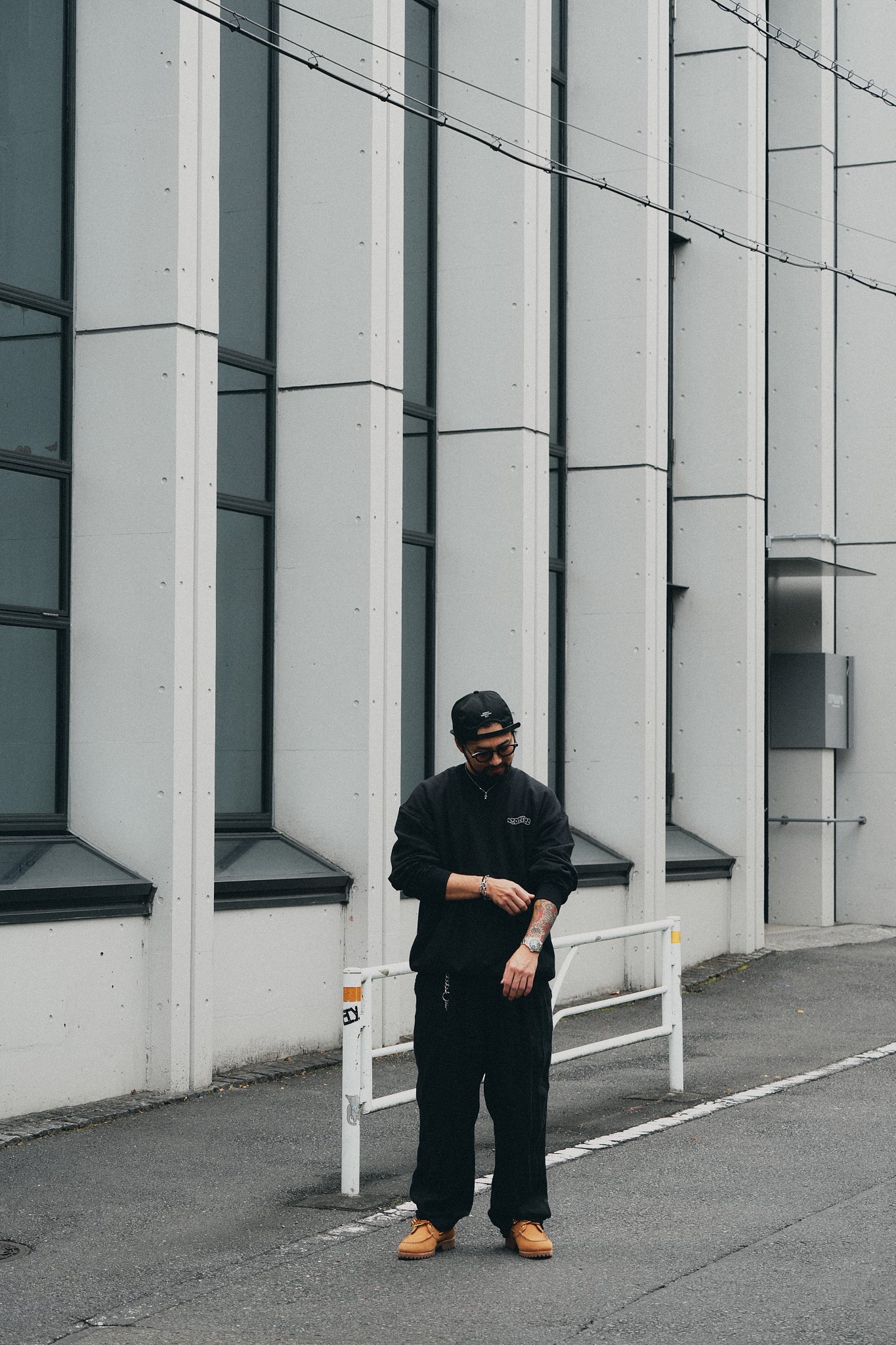 TAGGING LOGO SWEAT（BLACK）