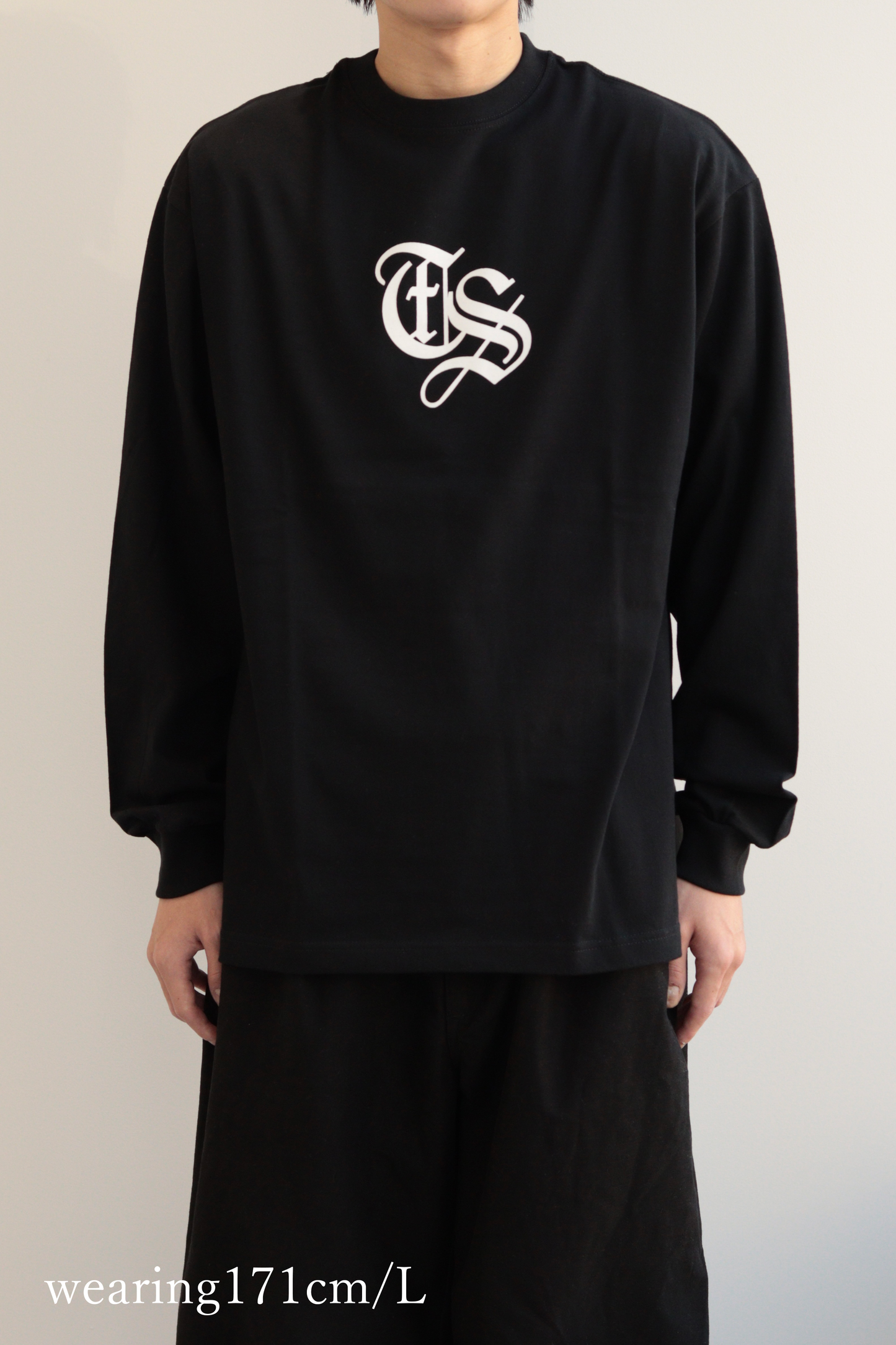 OLD ENGLISH LOGO L/S TEE（BLACK）