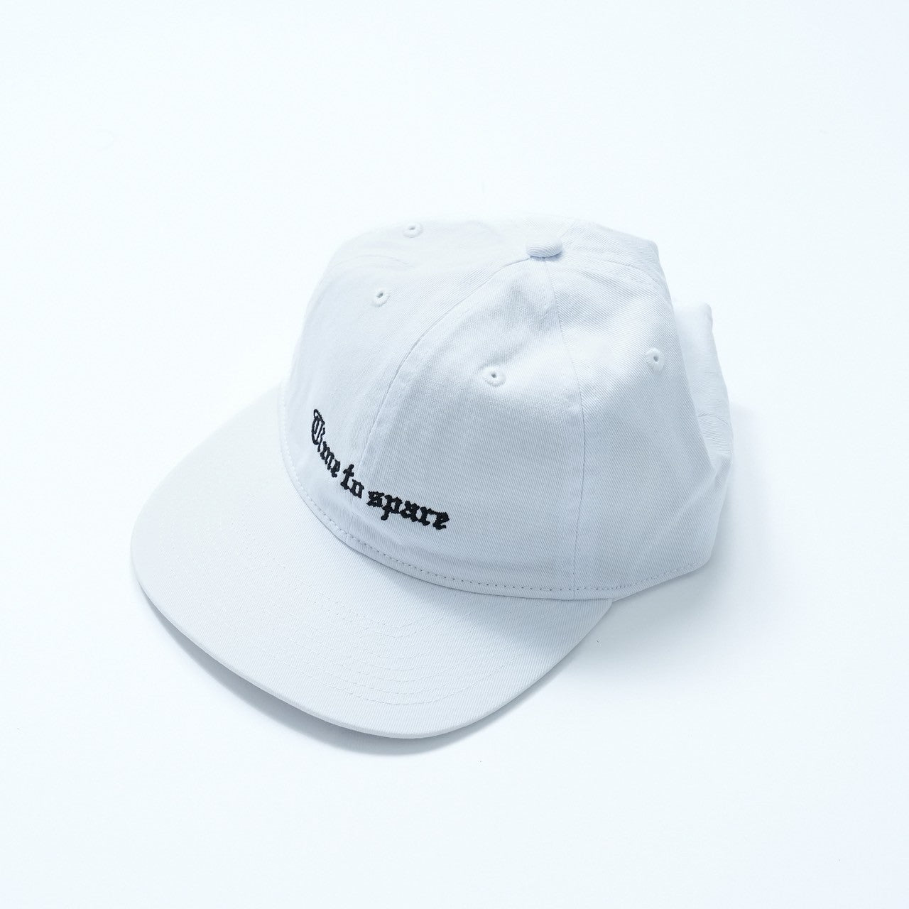 OLD ENGLISH LOGO CAP（WHITE）