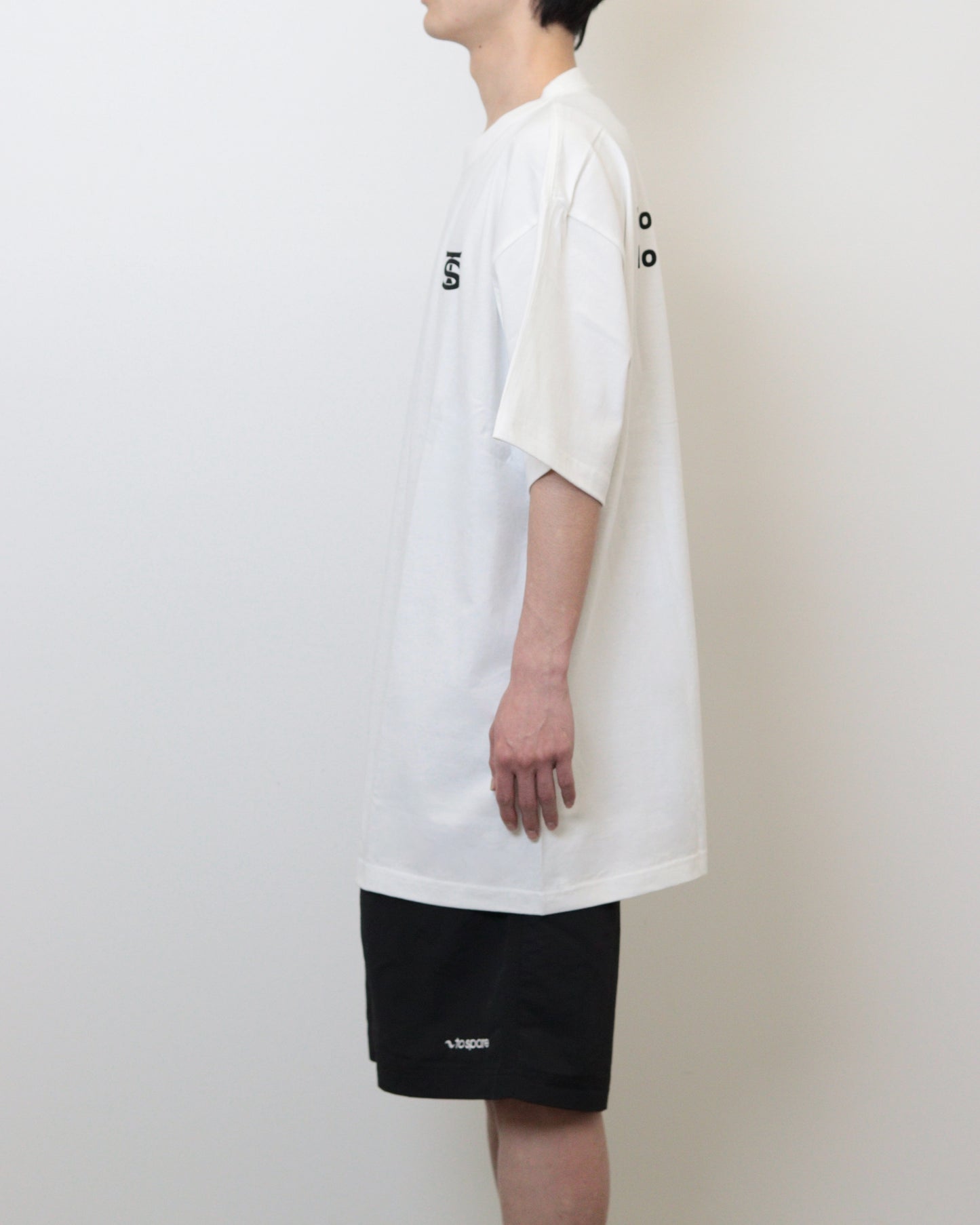 EMBLEM LOGO TEE（BLACK）