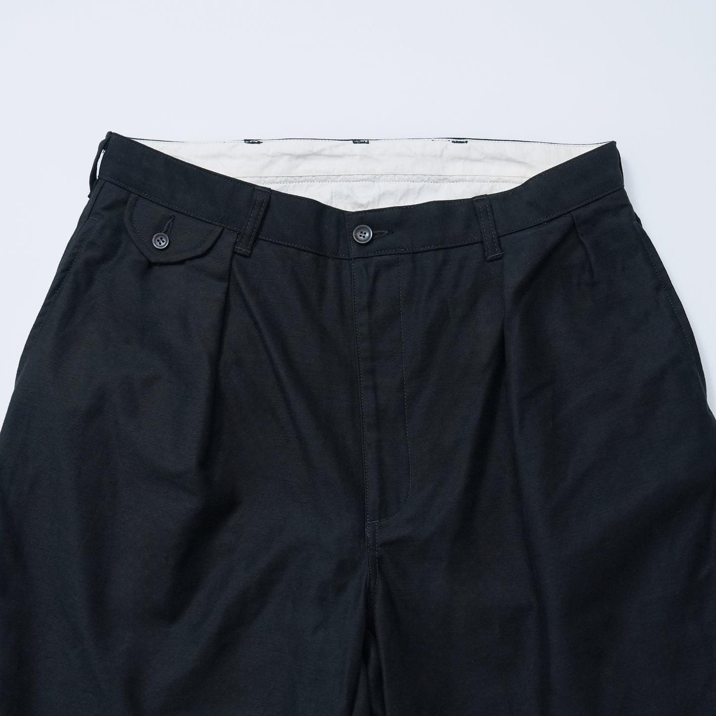 STANDARD CHINO TROUSERS（BLACK）
